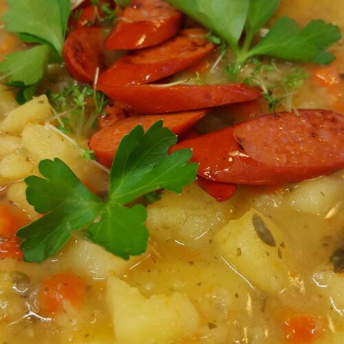 Rezept: Berliner Kartoffelsuppe mit Bockwurst - DELi-BERLIN | Foodblog ...