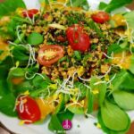 veganer Linsen-Quinoa-Salat mit Auberginen-Dressing