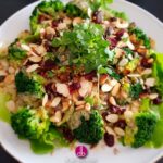 Rezept: Brokkoli-Cranberry-Salat mit cremigen Mohndressing - vegan
