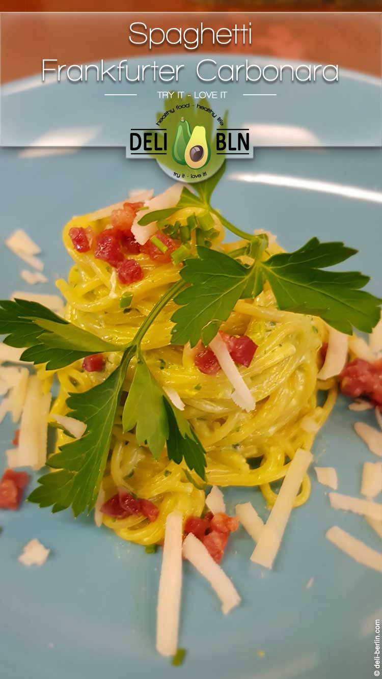 Spaghetti Frankfurter-Carbonara - kräuter-grüne Alternative zum italienischen Klassiker