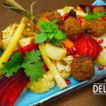 Rezept: Falafel mit geröstetem Gemüse & Tahini-Dressing