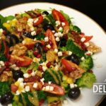 Rezept: Mediterraner Brokkoli-Salat mit Tomate und Feta