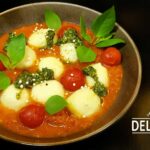 Kartoffel-Gnocchi in Tomatensauce mit Büffelmozzarella
