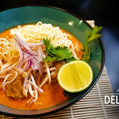 Hühnchen Khao soi – Thai Curry-Nudel-Suppe