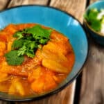 indisches Hühnchen-Curry mit Schalotten - Murgh do Pyaza