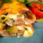 Chicken-Avocado-Burritos mit Mozzarella