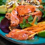 Karotten-Kraut-Salat mit Lachs-Sashimi