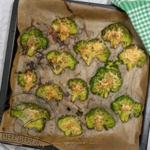 Genussvolle Knusprigkeit - Smashed-Broccoli mit Pecorino
